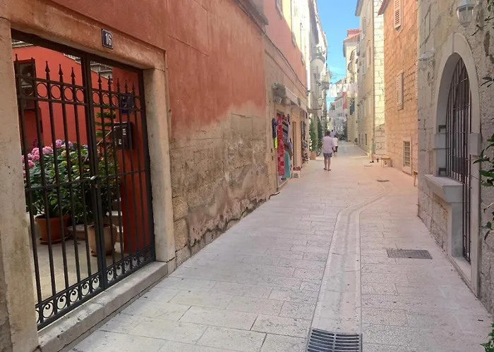 Riboli ماكارسكا
